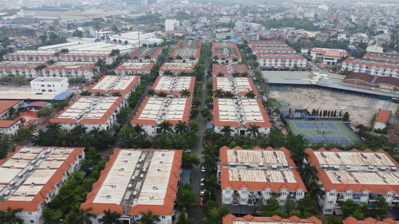 Thanh tra TP Hải Phòng vừa hoàn tất kết luận thanh tra 3 dự án nhà ở xã hội (NƠXH), gồm: Dự án nhà ở thu nhập thấp An Hải do Công ty TNHH Pruksa làm chủ đầu tư; Dự án NƠXH tại phường An Hải và dự án NƠXH 20% quỹ đất thuộc Dự án KĐT mới Hoàng Huy New City đều do Công ty CP Đầu tư xây dựng tài chính Hoàng Huy làm chủ đầu tư. noxh-8.jpg