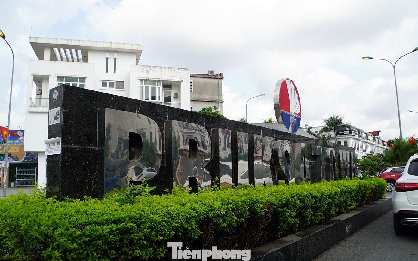 Trong đó, dự án nhà ở cho người thu nhập thấp do Công ty Pruksa làm chủ đầu tư, thực hiện trên khu đất hơn 20ha tại phường An Hải với quy mô 90 căn hộ chung cư 5 tầng; 1.908 căn chung cư 3 tầng; 11 căn tái định cư và 242 căn hộ liền kề. tp-noxh4.jpg