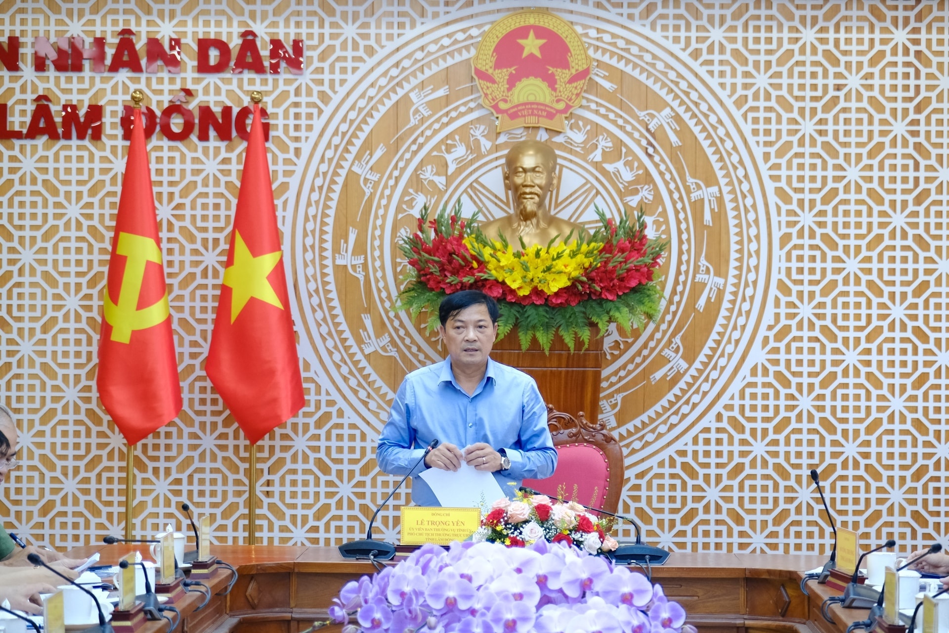 Ông Lê Trọng Yên, Ủy viên Ban Thường vụ Tỉnh ủy, Phó Chủ tịch Thường trực UBND tỉnh Lâm Đồng chủ trì buổi làm việc