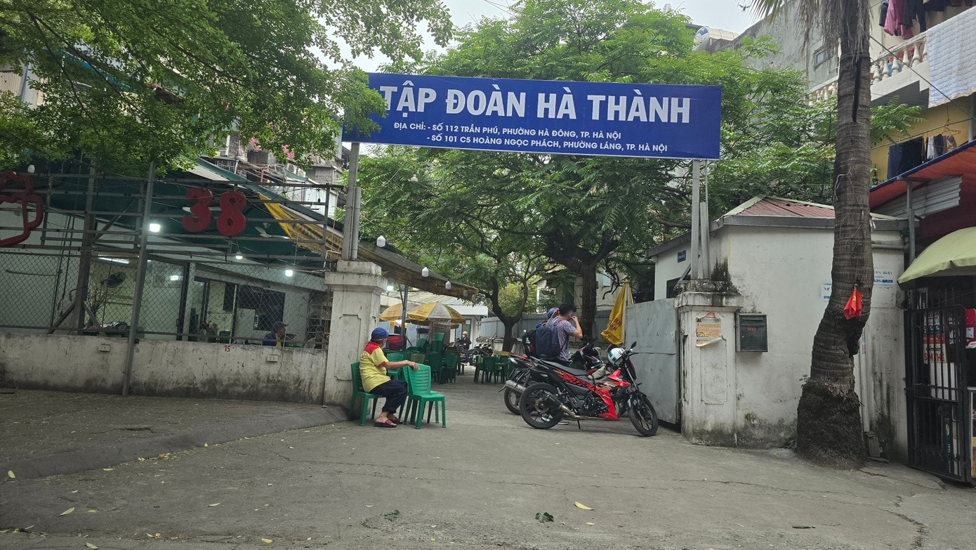 Nhà hàng Vườn bia 38 chiều ngày 23/3 Hà Nội: Xử lý cơ sở vi phạm an toàn thực phẩm, lộ ra nhiều vấn đề - Ảnh 2.