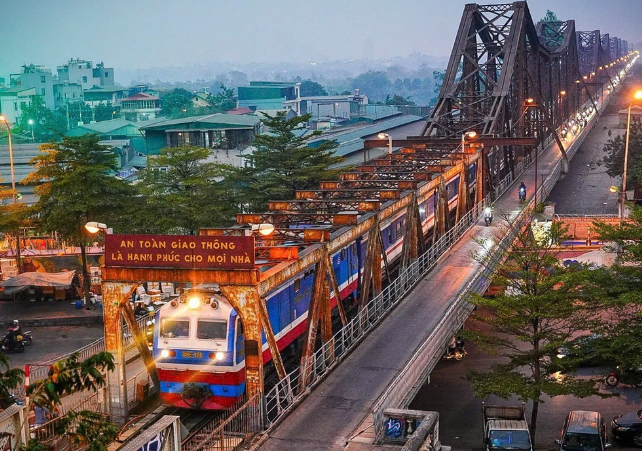 Ngày mai, cây cầu thép có tuổi đời lớn nhất Việt Nam chính thức dừng hoạt động- Ảnh 2. Ngày mai, cây cầu thép có tuổi đời lớn nhất Việt Nam chính thức dừng hoạt động- Ảnh 2.
