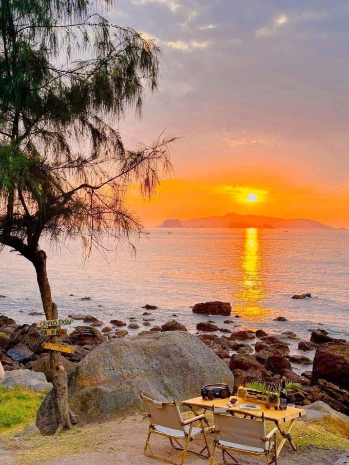 Vé máy bay tăng cao, đây là những điểm đến vừa đẹp vừa tiết kiệm để 'đi trốn' dịp 30/4 - Ảnh 7.