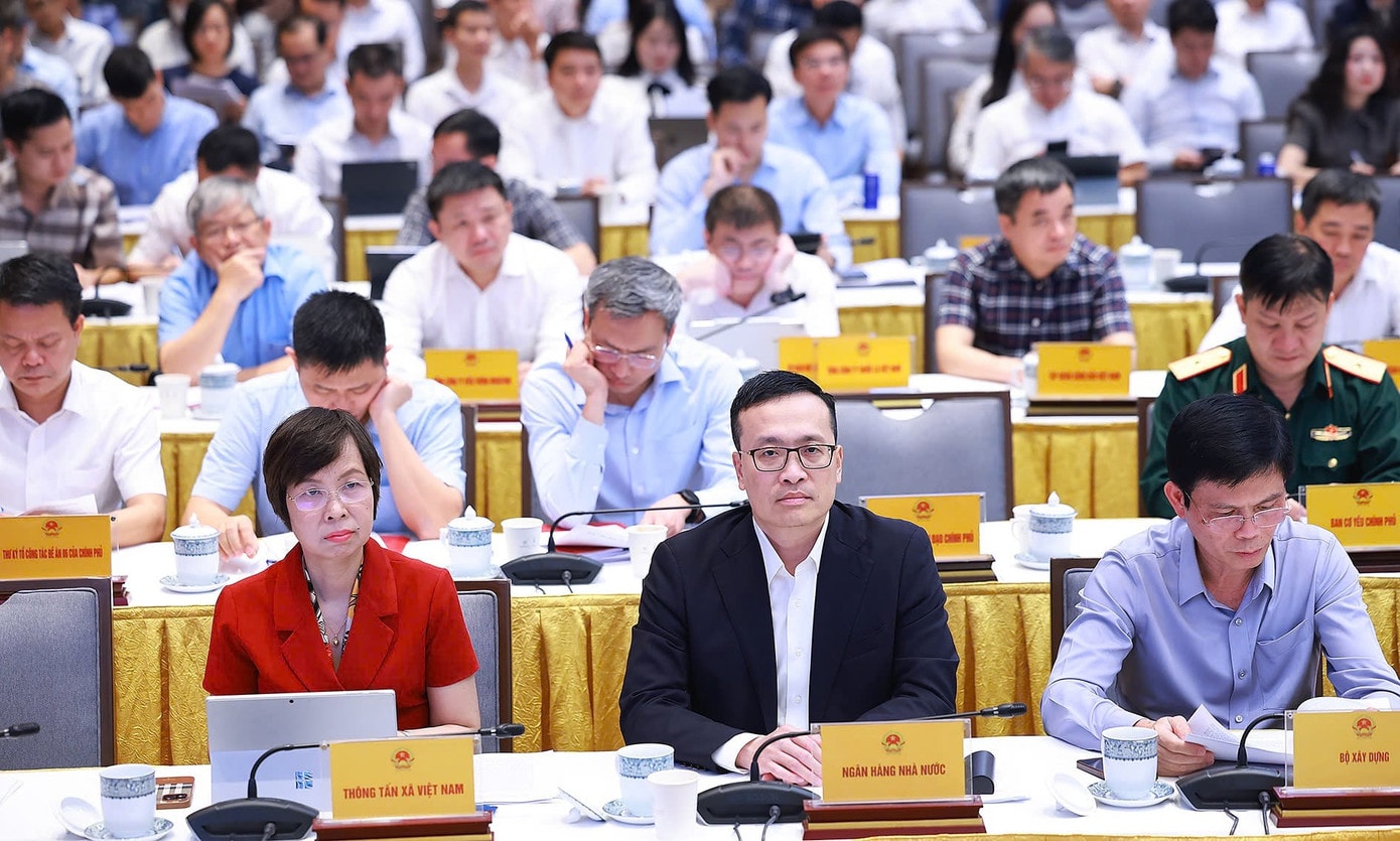 Các đại biểu tại phiên họp. Ảnh: VGP 283ttg2.jpg