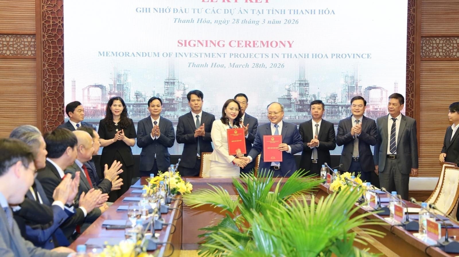 Hình ảnh tại lễ ký kết. Nguồn ảnh: <a style='text-decoration: none;' href='/FLC'>FLC</a> Group Hình ảnh tại lễ ký kết. Nguồn ảnh: <a style='text-decoration: none;' href='/FLC'>FLC</a> Group