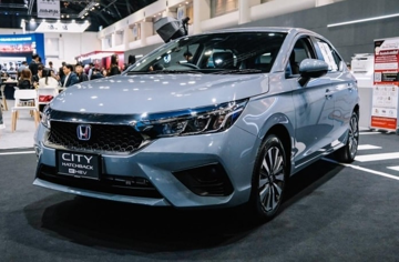 Là 'ông lớn', Honda bán hatchback City e:HEV giá rẻ để người chưa giàu cũng mua được: Thiết kế thể thao khách Việt sẽ thích, vút ga từ 0-100km chỉ trong 9,4 giây, 6 túi khí an toàn