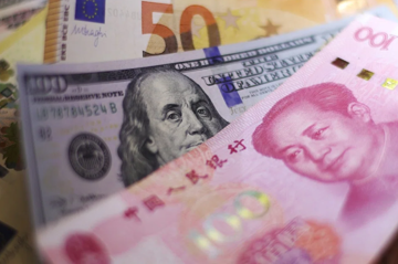 Trung Quốc khuyến khích mua USD để kìm hãm đà tăng giá của đồng nhân dân tệ
