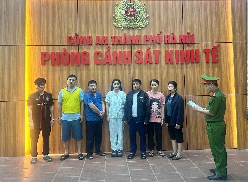 tuon-lon-dich-ta-chau-phi-ra-thi-truong-1.jpg