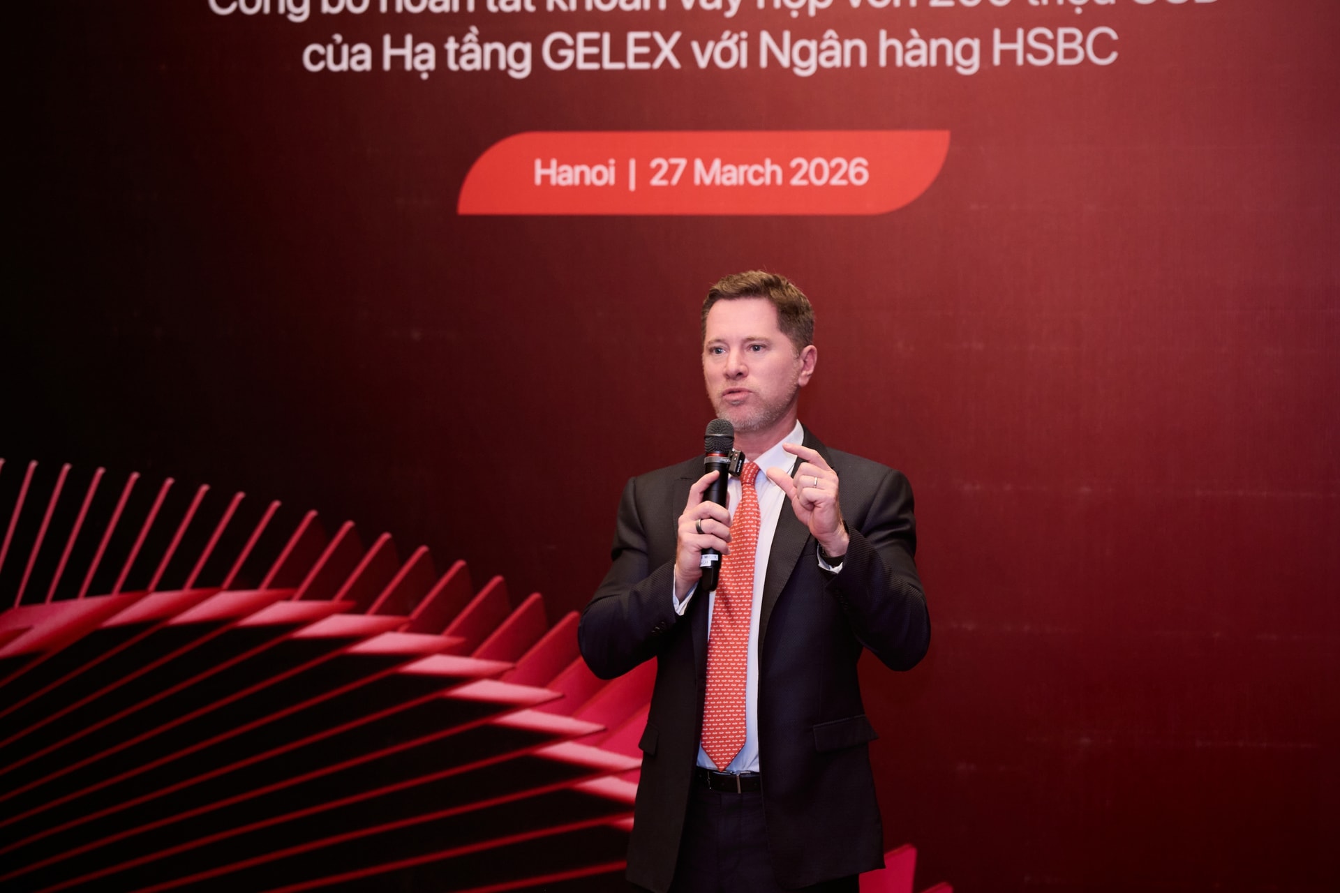 4 Ông Tim Evans – Tổng Giám đốc kiêm Giám đốc Khối Khách hàng Doanh nghiệp và Định chế Tài chính, HSBC Việt Nam