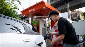 Giá xăng lên cao kỷ lục hơn 45.000 đồng/lít, Thái Lan muốn học theo Việt Nam giảm thuế tiêu thụ đặc biệt
