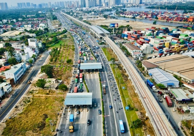 Xa lộ 65 năm tuổi dự kiến sẽ xây thêm 5 nút giao 3.500 tỷ, giải cứu kẹt xe phía Đông TP. HCM- Ảnh 1. Xa lộ 65 năm tuổi dự kiến sẽ xây thêm 5 nút giao 3.500 tỷ, giải cứu kẹt xe phía Đông TP. HCM- Ảnh 1.