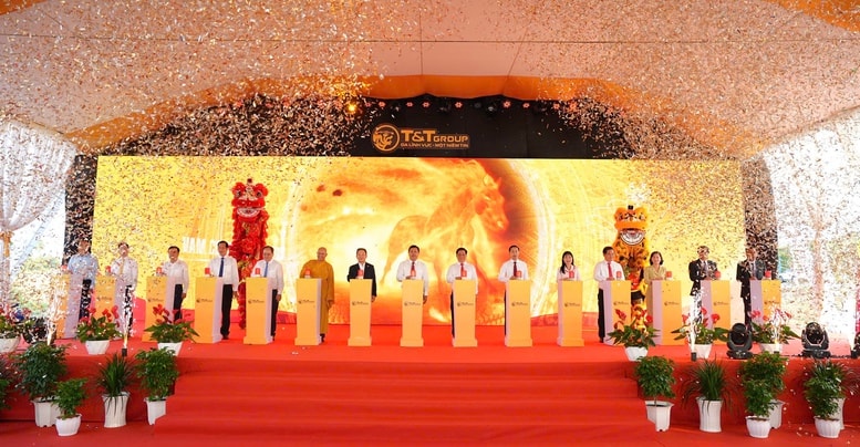 Hình ảnh tại lễ khởi công. Nguồn ảnh: Báo Chính phủ Hình ảnh tại lễ khởi công. Nguồn ảnh: Báo Chính phủ