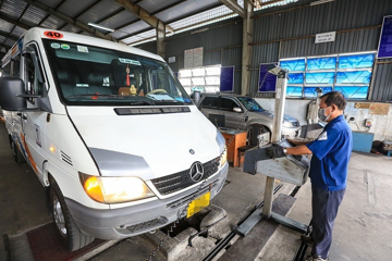Đi đăng kiểm xe ô tô bị ‘đạp kịch ga’, chuyên gia đã đưa ra quan điểm cùng lời khuyến cáo phải làm ngay