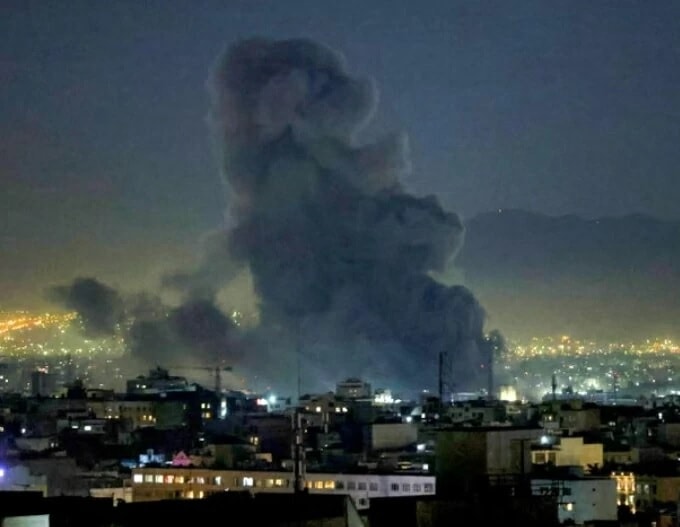 Xung đột tại Trung Đông: Iran nêu điều kiện chấm dứt giao tranh, nhiều nước kêu gọi kiềm chế- Ảnh 2. Xung đột tại Trung Đông: Iran nêu điều kiện chấm dứt giao tranh, nhiều nước kêu gọi kiềm chế- Ảnh 2.