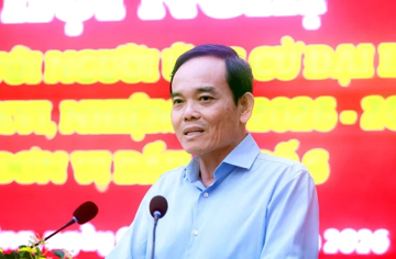 Bí thư TP.HCM hiến kế: Thuê mặt bằng bán tô bún bò 80.000đ thay vì lấn chiếm vỉa hè