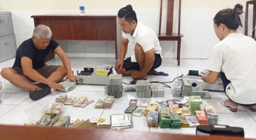 Chủ tiệm vàng cùng 13 đồng phạm chuyển hơn 2.000 tỷ đồng ra nước ngoài