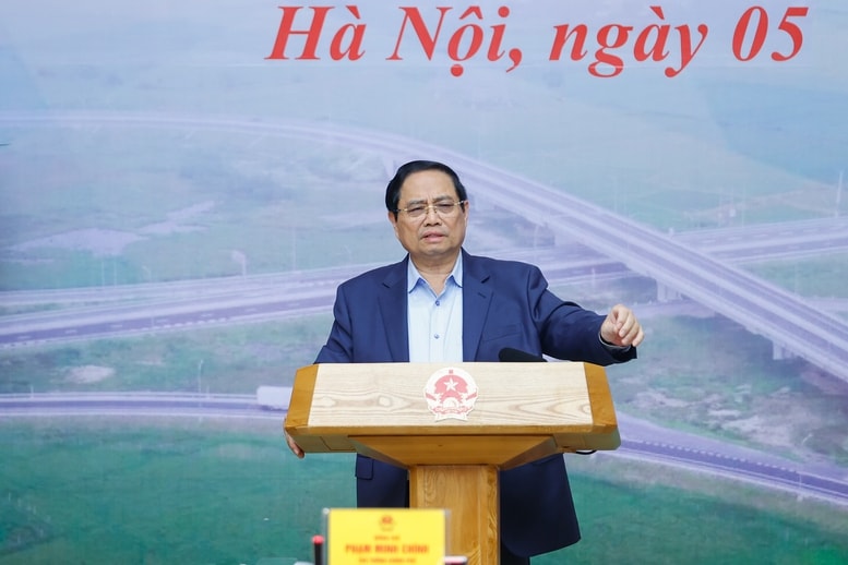 Thủ tướng Phạm Minh Chính tại phiên họp. Nguồn ảnh: Báo Chính phủ Thủ tướng Phạm Minh Chính tại phiên họp. Nguồn ảnh: Báo Chính phủ