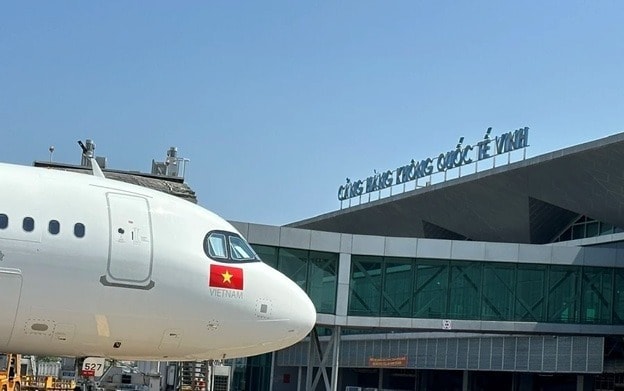 Gấp rút 'giải cứu' tiến độ dự án kéo dài đường băng sân bay quốc tế lớn tại miền Trung- Ảnh 2. Gấp rút 'giải cứu' tiến độ dự án kéo dài đường băng sân bay quốc tế lớn tại miền Trung- Ảnh 2.