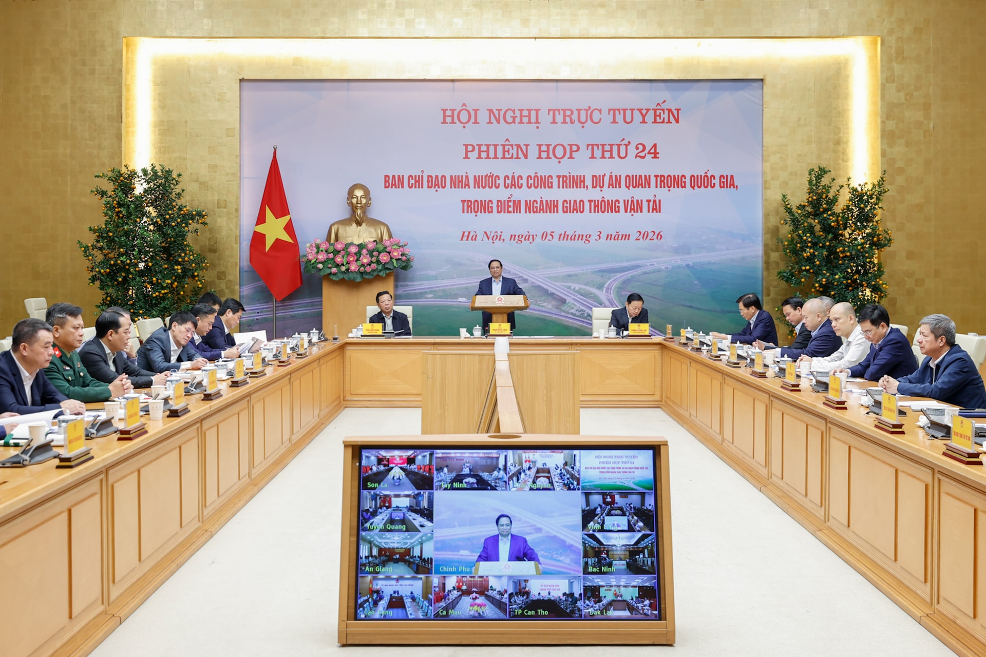 Thủ tướng: Tối ưu hóa nguồn lực và hiệu quả các dự án hạ tầng GTVT- Ảnh 2. Thủ tướng: Tối ưu hóa nguồn lực và hiệu quả các dự án hạ tầng GTVT- Ảnh 2.
