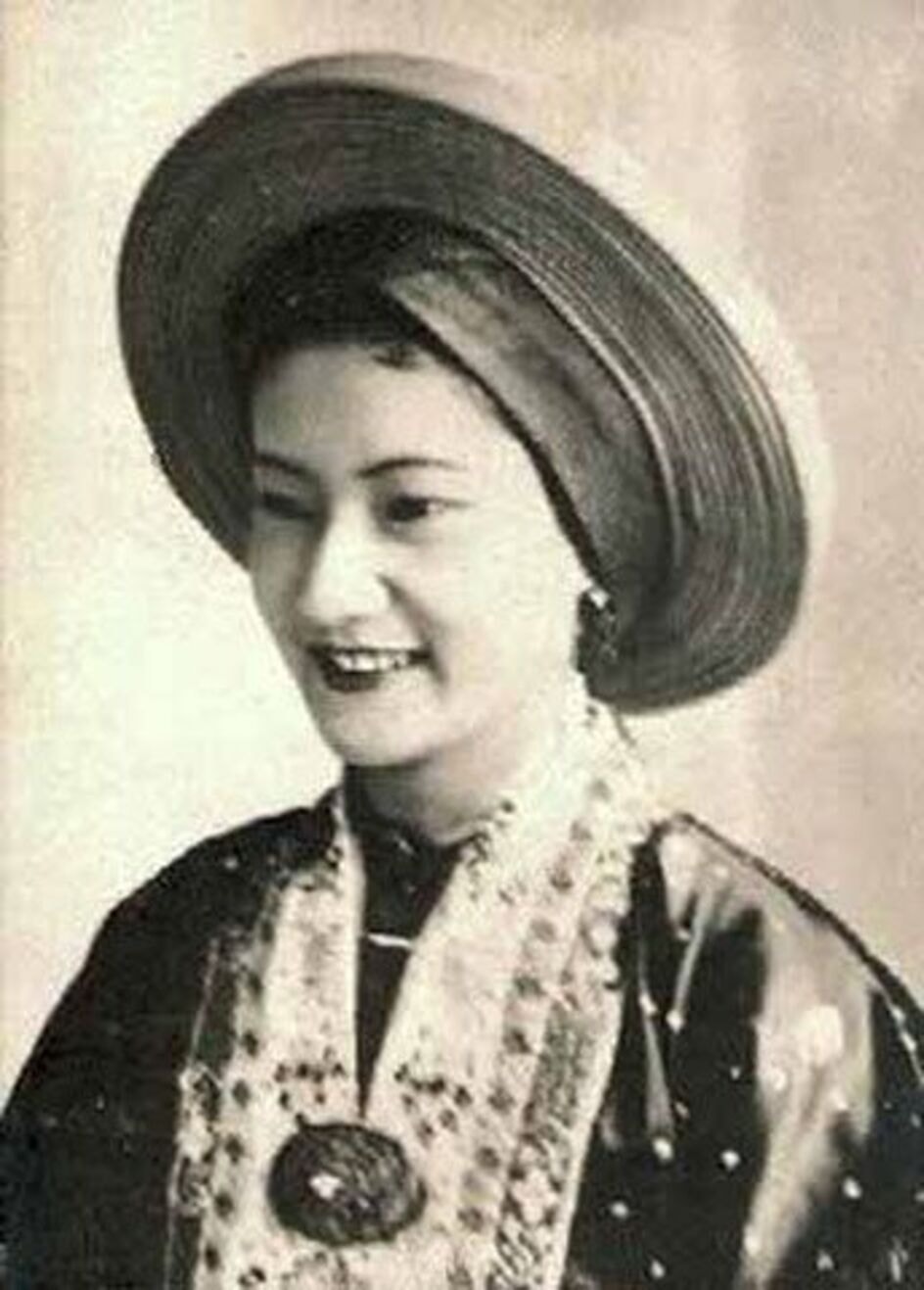 Nam Phương Hoàng Hậu (1)