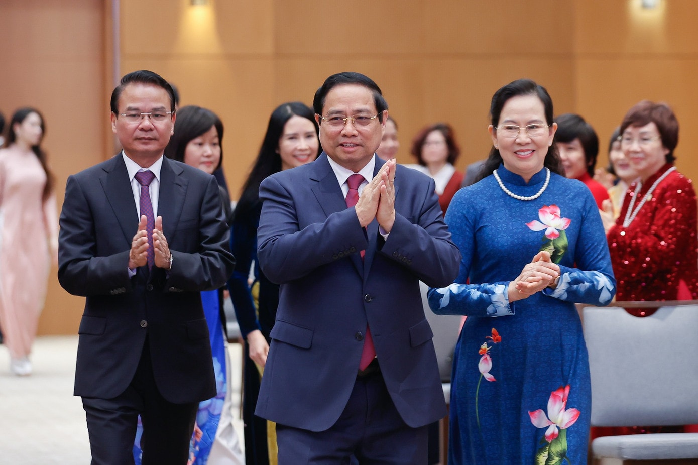 Thủ tướng Phạm Minh Chính tới dự cuộc gặp mặt. Ảnh: Nhật Bắc 63ttg3.jpg