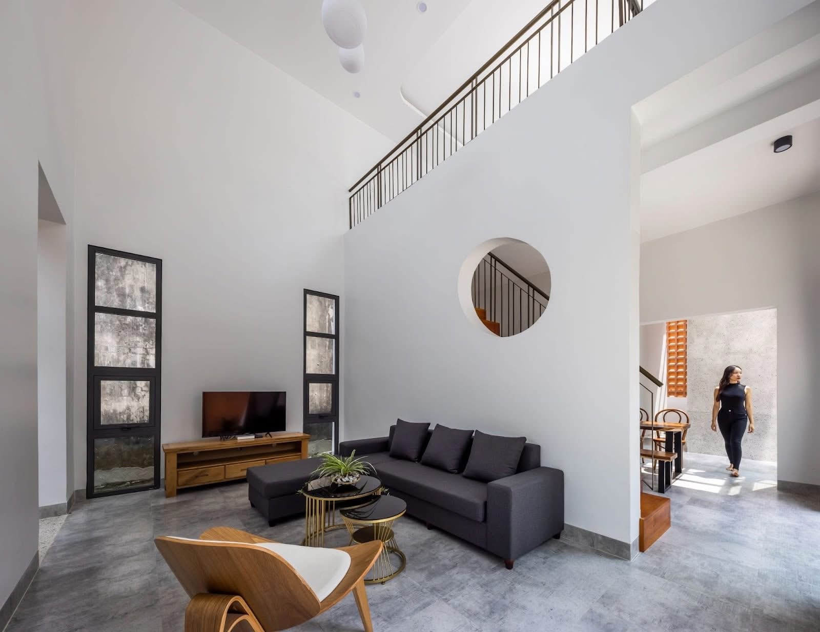 Biến mảnh đất nuôi gà thành tổ ấm hiện đại: Lâm House và triết lý sống tối giản đầy cảm hứng- Ảnh 3.
