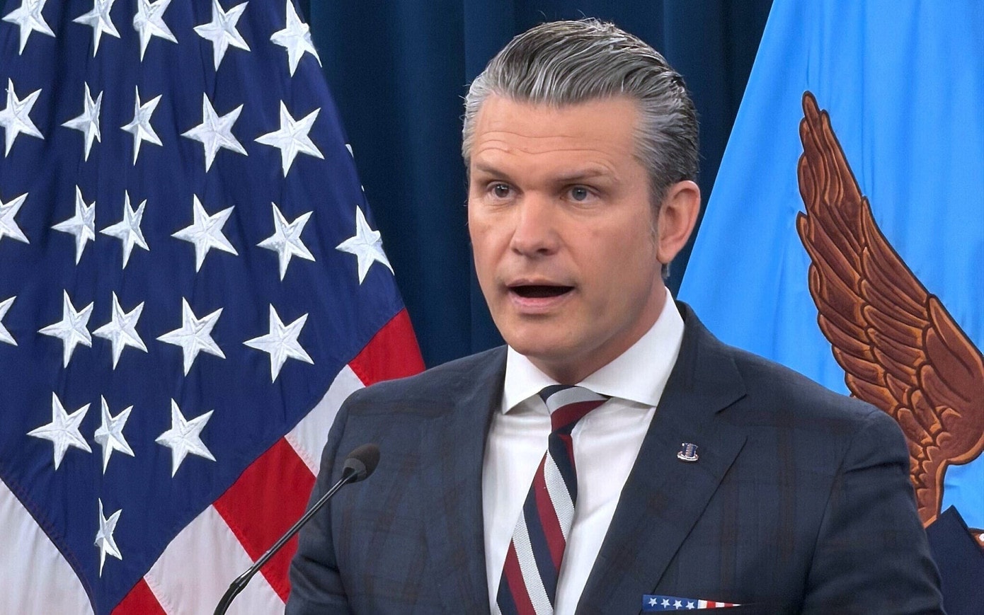 Bộ trưởng Chiến tranh Mỹ Pete Hegseth. (Ảnh: Times of Israel) ap26063471381313-e1772631144347.jpg