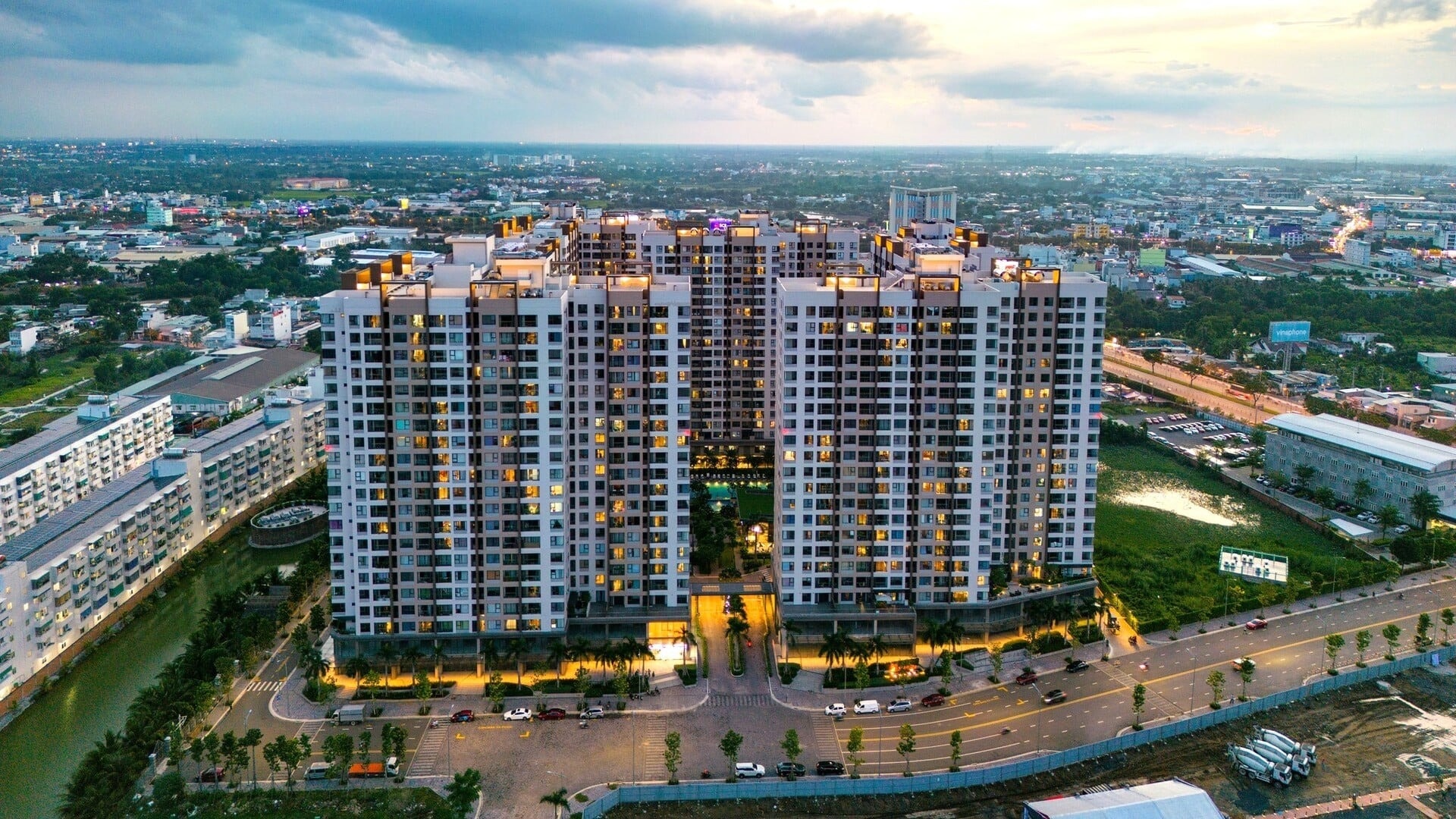 Bộ Xây dựng: Bất động sản có thể bước vào nhịp phục hồi rõ ràng hơn từ năm 2026- Ảnh 2. Bộ Xây dựng: Bất động sản có thể bước vào nhịp phục hồi rõ ràng hơn từ năm 2026- Ảnh 2.