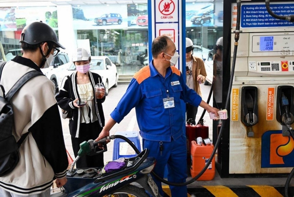 Trước diễn biến phức tạp tại Trung Đông, Bộ Công Thương chỉ đạo siết kiểm tra kinh doanh xăng dầu, kịp thời phát hiện và xử lý hành vi găm hàng, bán sai giá.
