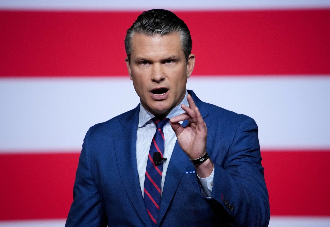 Bộ trưởng Chiến tranh Mỹ Pete Hegseth. (Ảnh: Reuters) 3xa5xrhj7zlefasub4hp3xyvly.jpg