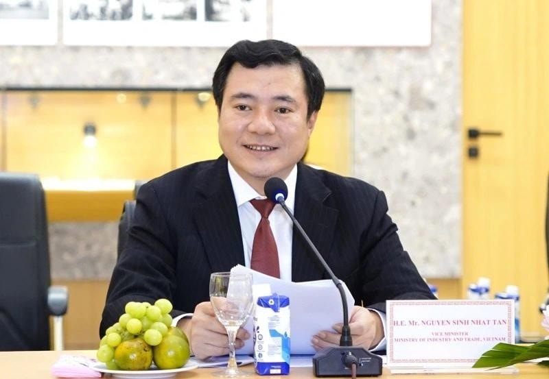 Thứ trưởng Bộ Công Thương Nguyễn Sinh Nhật Tân. tan.jpg