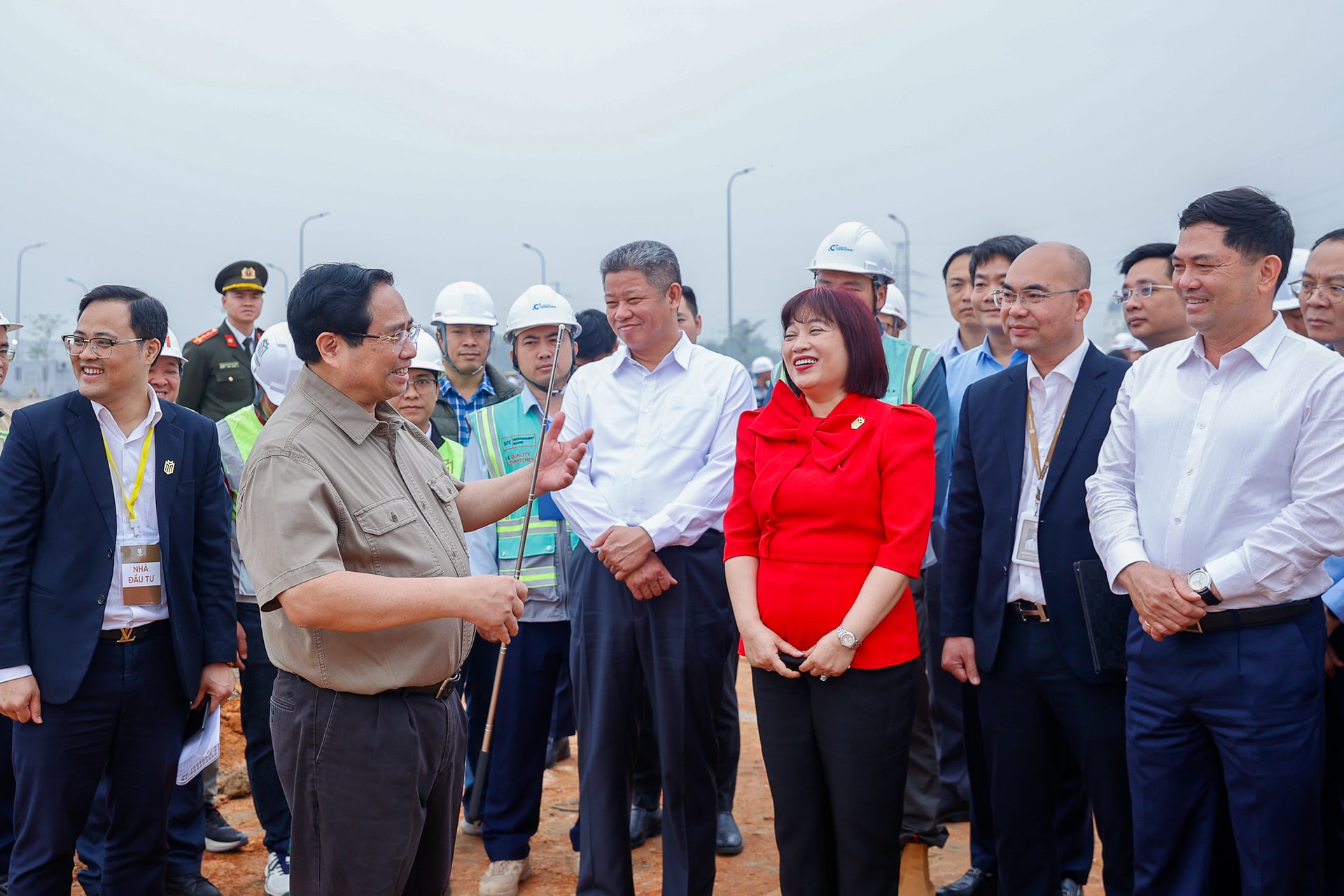 Thủ tướng: Phát triển kinh tế hàng không, khu thương mại tự do thế hệ mới tại sân bay Gia Bình- Ảnh 7. Thủ tướng: Phát triển kinh tế hàng không, khu thương mại tự do thế hệ mới tại sân bay Gia Bình- Ảnh 7.