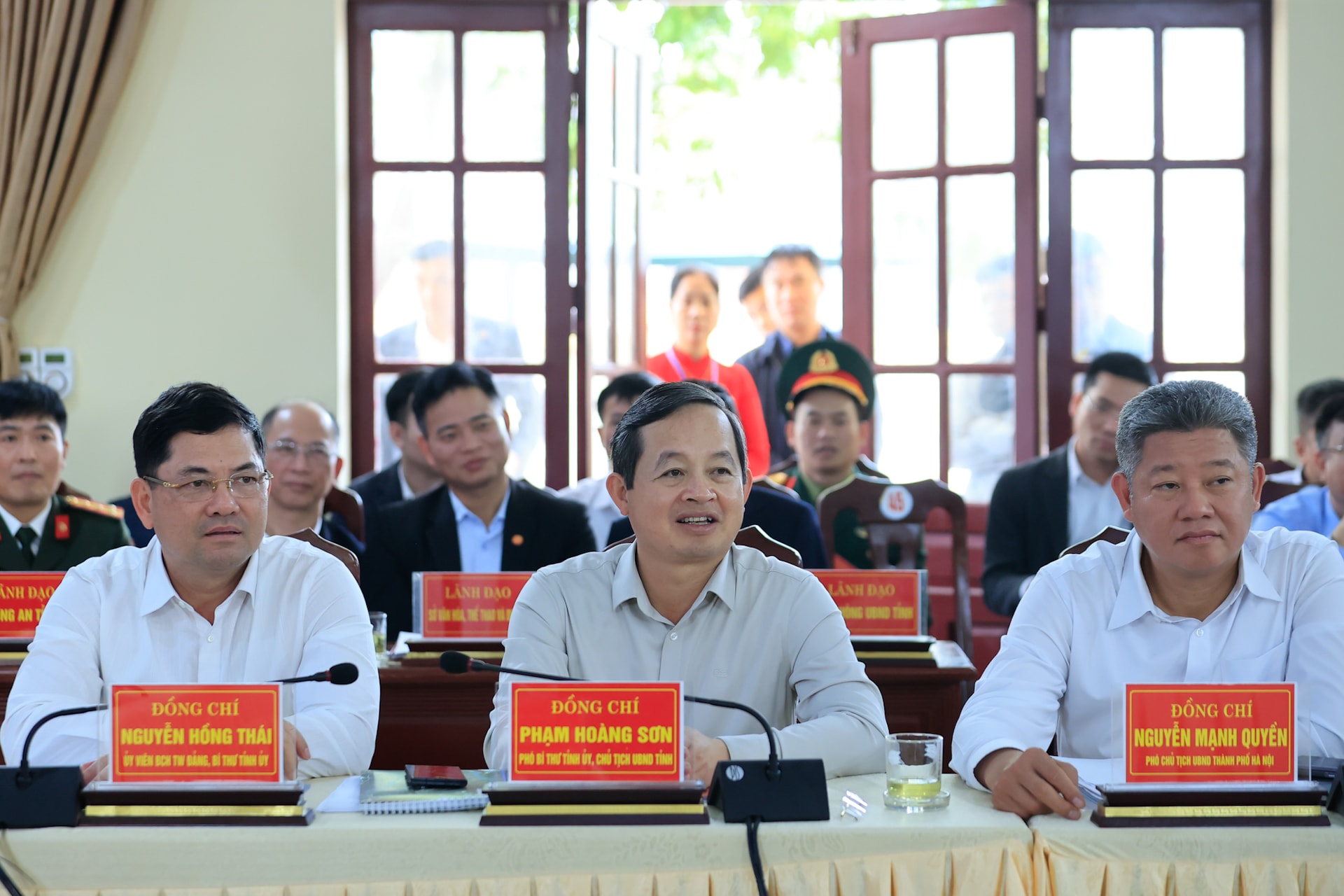 Thủ tướng: Phát triển kinh tế hàng không, khu thương mại tự do thế hệ mới tại sân bay Gia Bình- Ảnh 12. Thủ tướng: Phát triển kinh tế hàng không, khu thương mại tự do thế hệ mới tại sân bay Gia Bình- Ảnh 12.