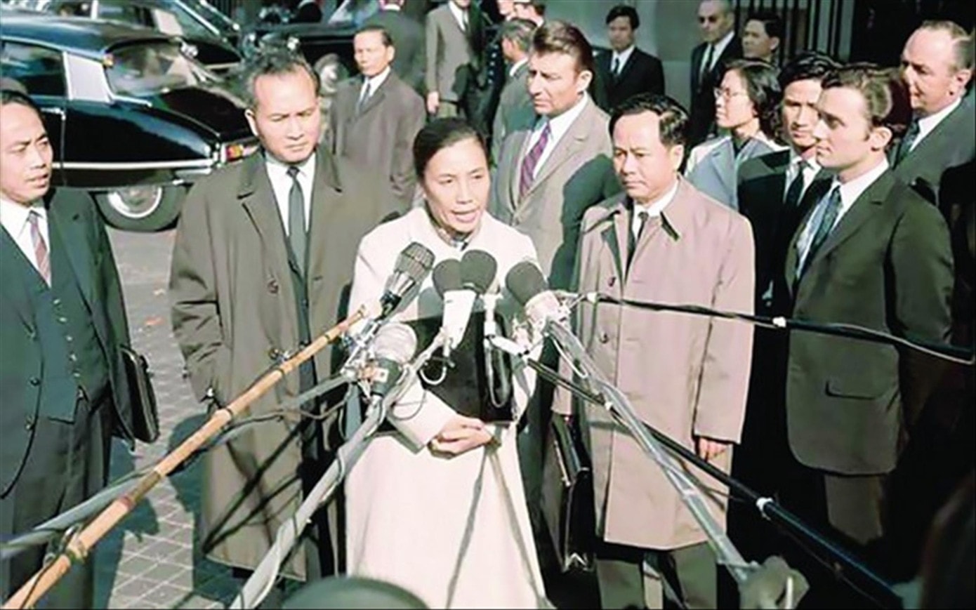 Bà Nguyễn Thị Bình