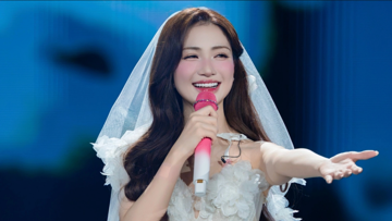 Hòa Minzy tiết lộ thời điểm làm đám cưới với Đại úy Thăng Văn Cương