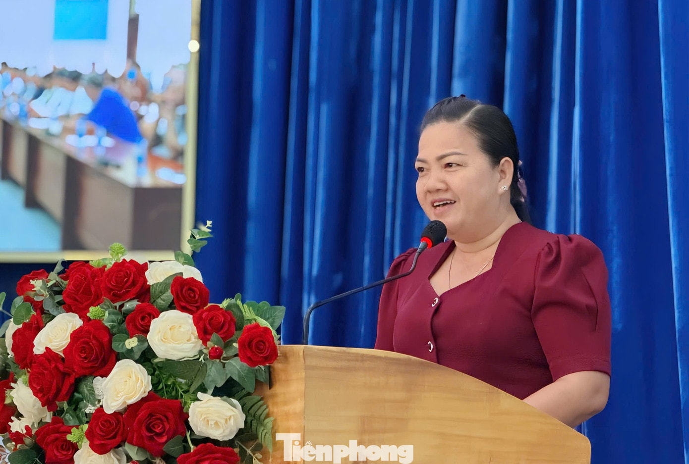 Cử tri Phan Ngọc Tuyến mong muốn các ứng cử viên sau khi trúng cử đặc biệt quan tâm giải quyết nhu cầu nhà ở cho người thu nhập thấp. tp-cu-tri-9.jpg
