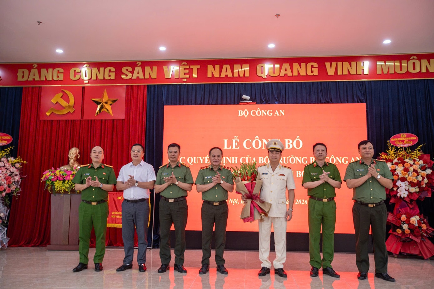 Thiếu tướng Dương Đức Hải giữ chức vụ Cục trưởng Cục Cảnh sát PCCC và CNCH - Ảnh 3.