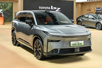‘Gã khổng lồ’ đã nghiêm túc, Toyota bán mẫu SUV điện chỉ 380 triệu: Thiết kế chuẩn mực, pin Blade chống cháy, chạy xa tới 616km và được nhận xe luôn