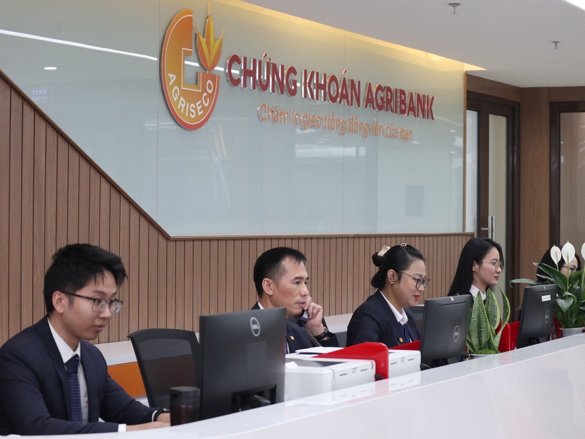 chung-khoan-agriseco-mo-han-muc-tin-dung-500-ty-dong-tai-acb_6826a5e045d34.jpg