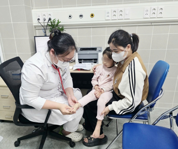 Bệnh viện Bạch Mai phát cảnh báo quan trọng, gia đình có con nhỏ cần lưu ý!