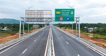 Tháng này, 4 đoạn còn lại của tuyến cao tốc Bắc - Nam sẽ được đưa vào khai thác