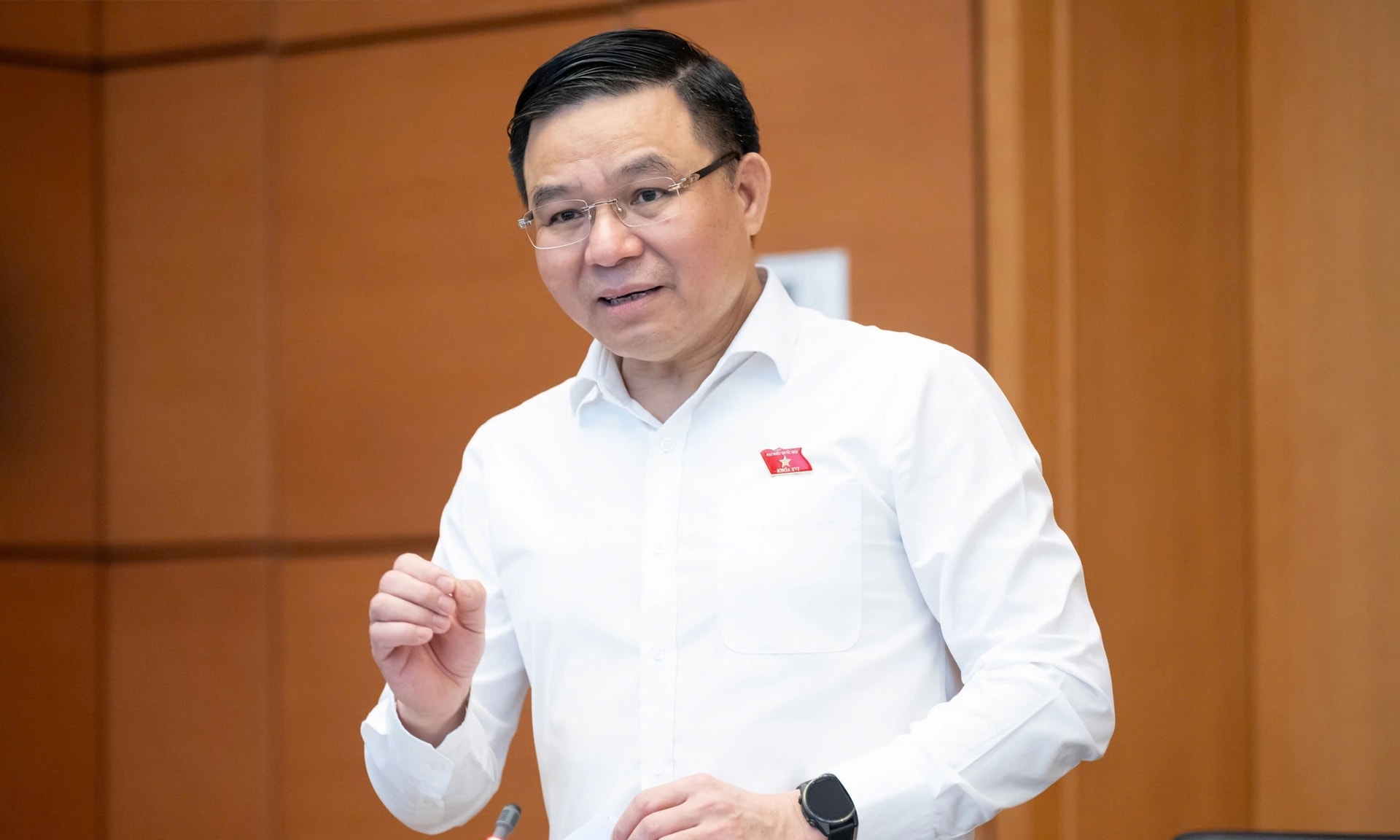 bo-truong-bo-cong-thuong-14130148-1775806273511-17758062740321423889436.jpg