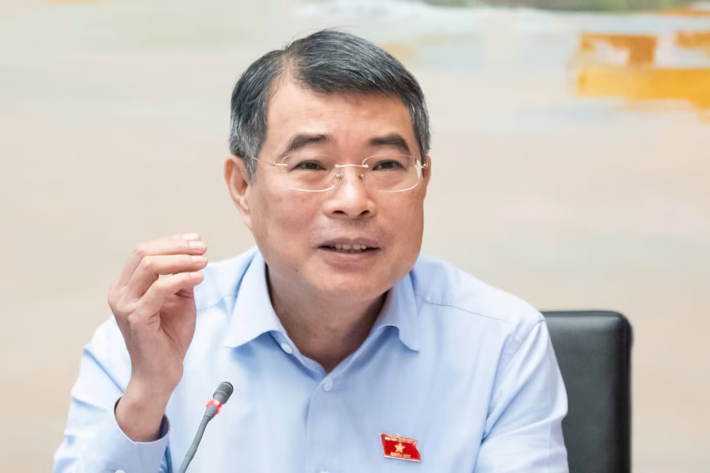 Thủ tướng Lê Minh Hưng phát biểu tại phiên thảo luận, sáng 10/4. Ảnh: Như Ý Thủ tướng Lê Minh Hưng: Thể chế vẫn là yếu tố then chốt, quyết định - Ảnh 1.