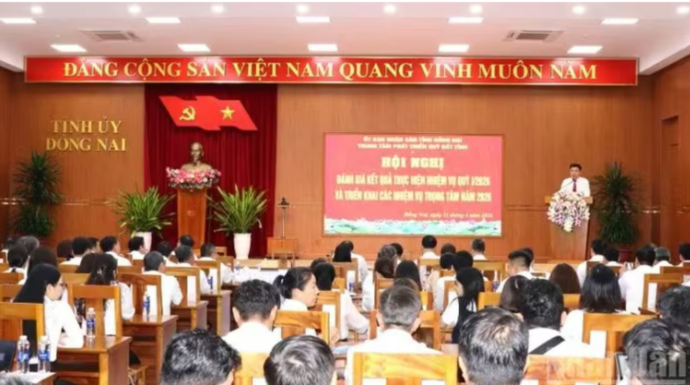 Khu công nghiệp lâu đời nhất Việt Nam bị ‘xoá sổ’: Thu hồi đất 67 công ty, bồi thường gần 4.000 tỷ- Ảnh 1. Khu công nghiệp lâu đời nhất Việt Nam bị ‘xoá sổ’: Thu hồi đất 67 công ty, bồi thường gần 4.000 tỷ- Ảnh 1.