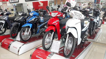 Người Việt xuống tiền mua hơn 241.000 xe máy của một hãng trong 31 ngày