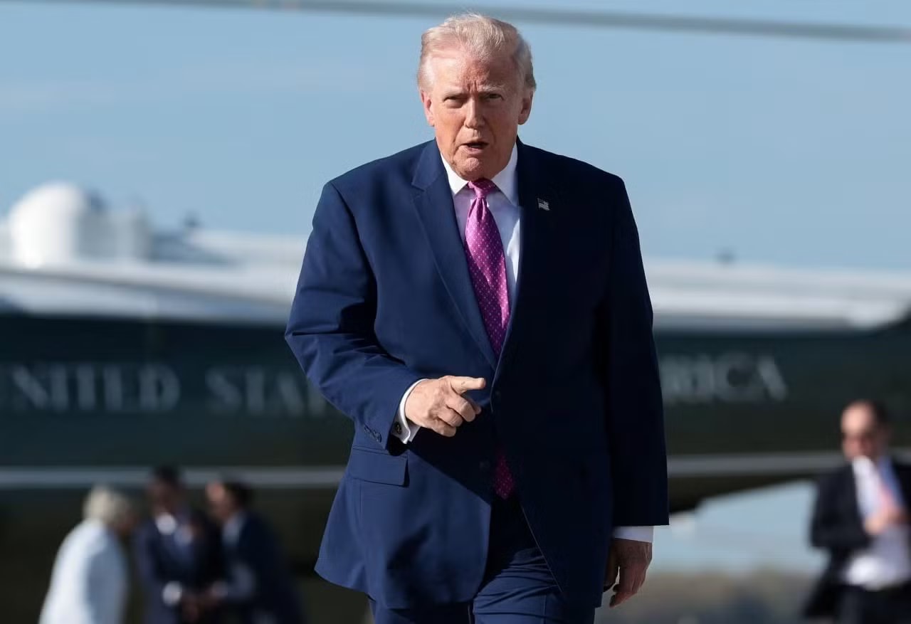 Tổng thống Mỹ Trump: Trọng tâm của thoả thuận với Iran là vấn đề hạt nhân và eo biển Hormuz - Ảnh 1.