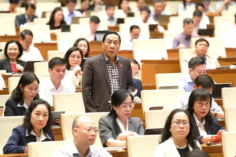 Sao không cho phép chủ tịch xã ủy quyền chứng thực giấy khai sinh, khai tử, chứng nhận kết hôn? - Ảnh 1.