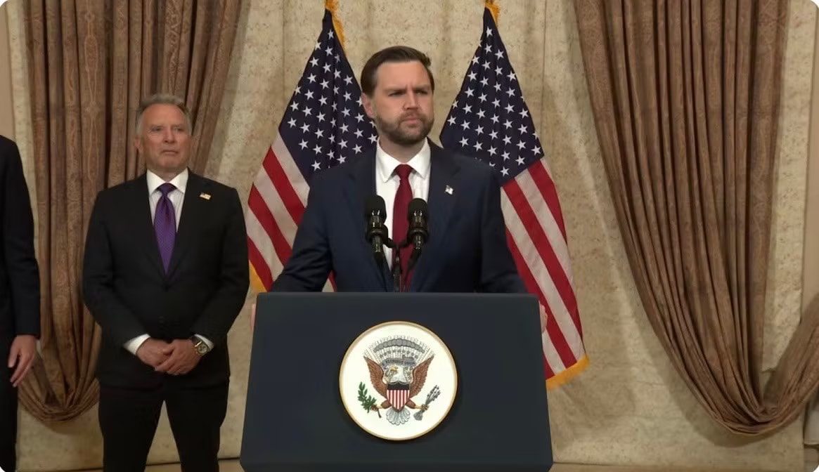Phó Tổng thống Mỹ JD Vance. (Ảnh: CNN) Phó Tổng thống Mỹ thông báo 'tin xấu' sau cuộc đàm phán suốt 21 giờ với Iran - Ảnh 1.