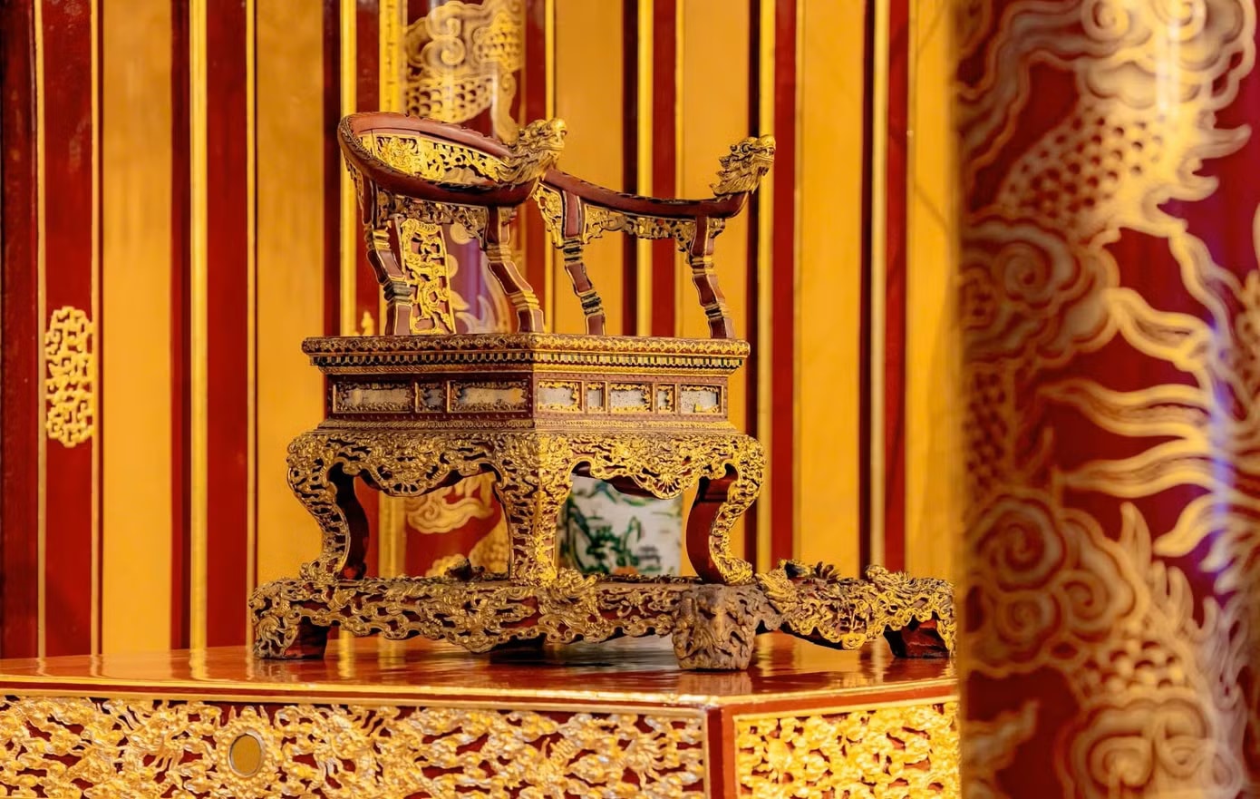 Ngai vua triều Nguyễn từng bị bẻ gãy bao giờ phục chế xong? - Ảnh 1.