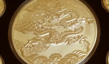 Phát hiện 'đồng tiền vàng' nặng 2kg dưới gầm giường của người đàn ông bị đột quỵ: Người vợ lập tức gửi đơn khiếu nại