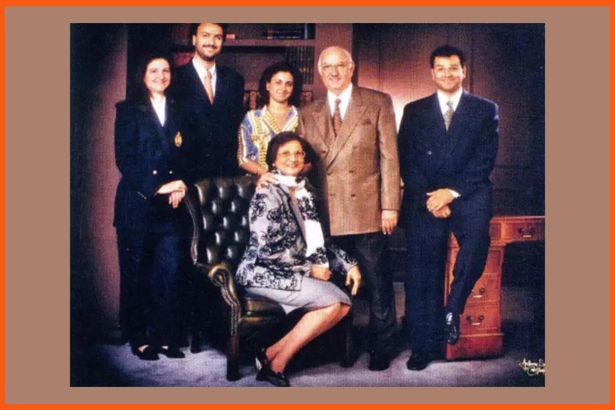 shapoor-mistry-family-startuptalky_1776065591.jpg